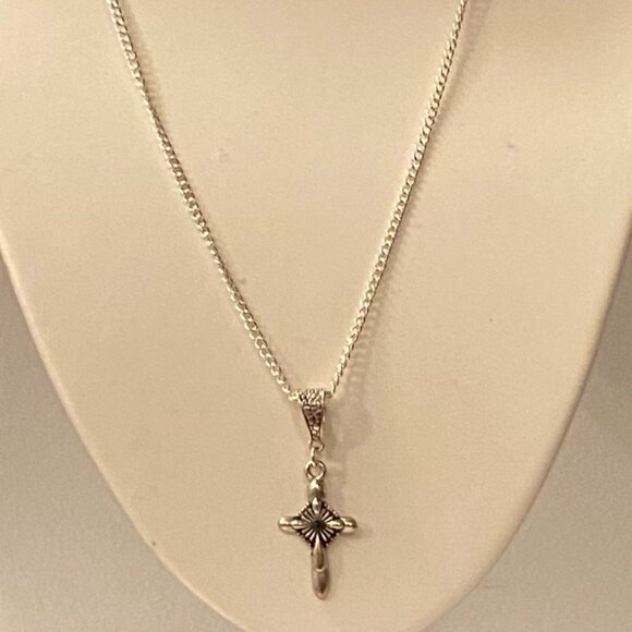 NEW Genuine Aventurine chip crystal necklace - Picture 4 of 5